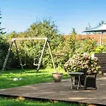 N334-karrebaeksminde-reedtzholmvej-127 * Karrebæksminde